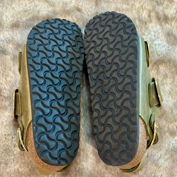 Birkenstock Green Sandals with Gold Buckles - Picture 4 of 7